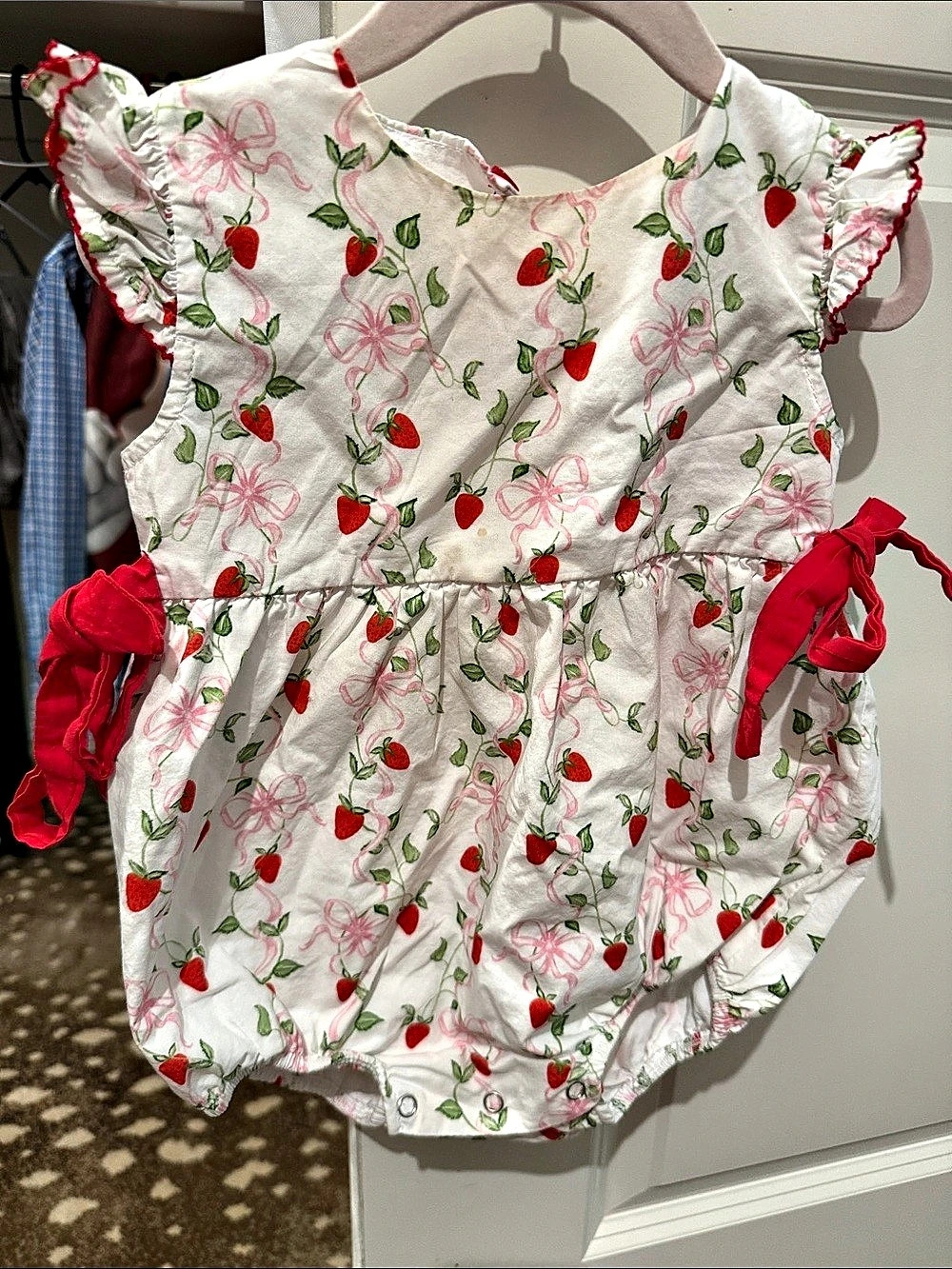Trotter St. Kids Strawberry Floral Romper Baby 18M Like New